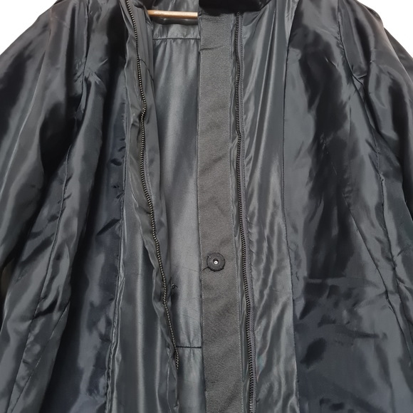 Size- L, Vintage Datum puffer jacket for women in dark grey for heavy winters. - Picture 7 of 16